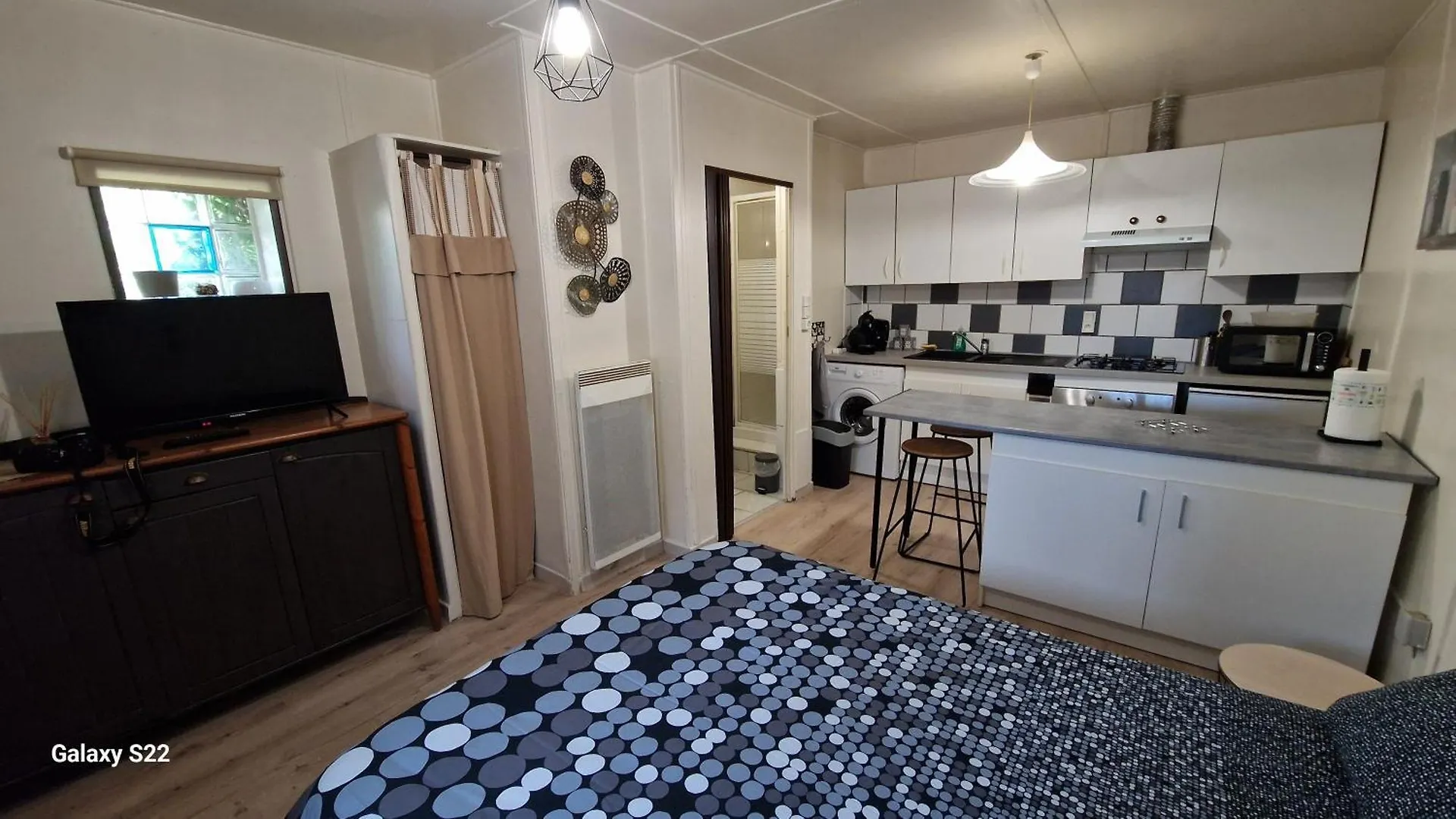 Le Studio Remcam Saint-Mitre-les-Remparts France